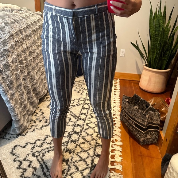 Banana Republic Capris - Picture 9 of 9